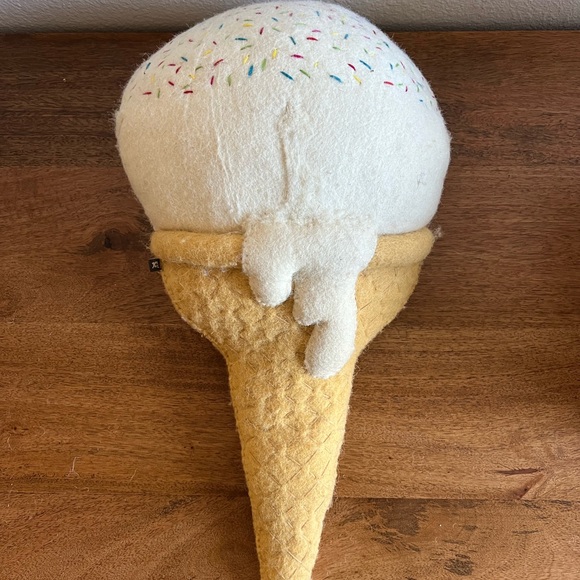 FIONA WALKER felt ice cream cone - Picture 2 of 6